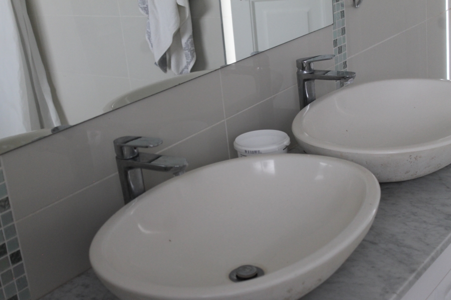 6 Bedroom Property for Sale in The Coves North West